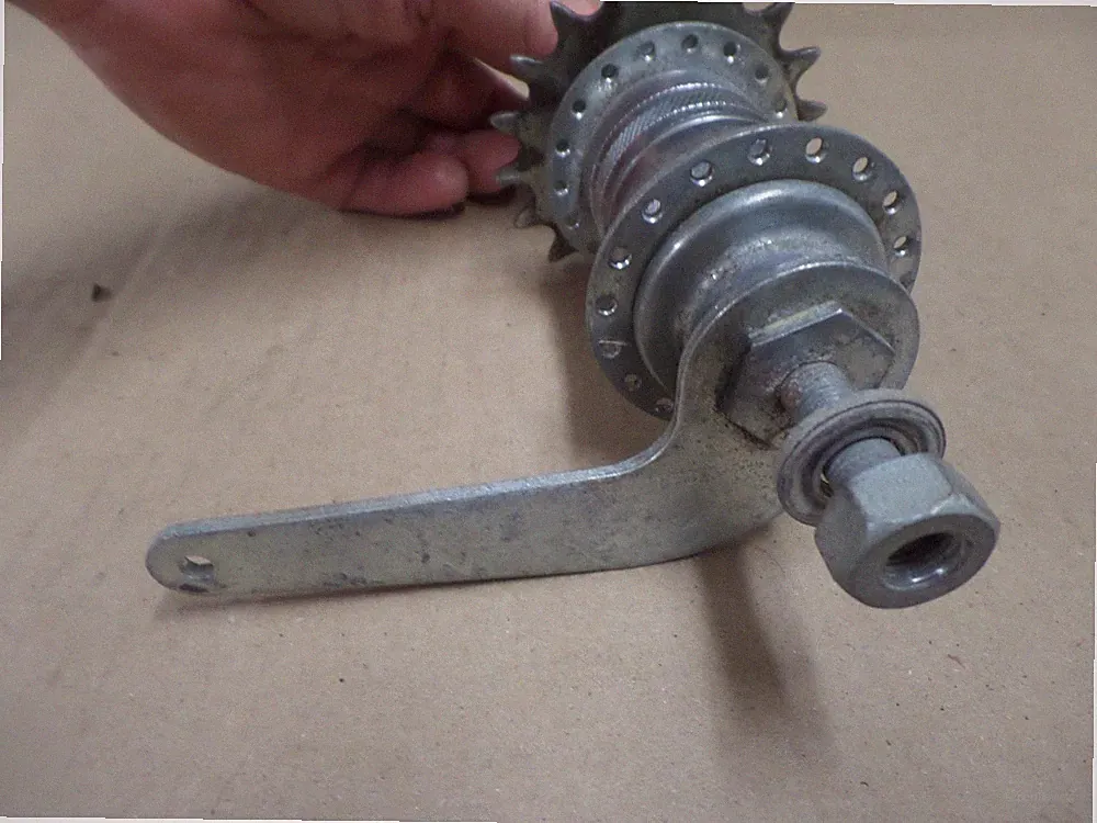 Vintage Schwinn / Bendix 70 Bicycle Rear Coaster Brake Hub | Avg